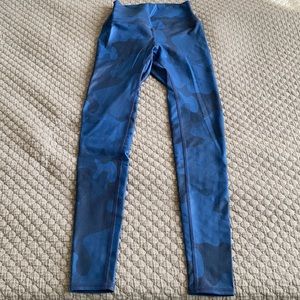 Alo Yoga leggings high waisted blue. Almost new!